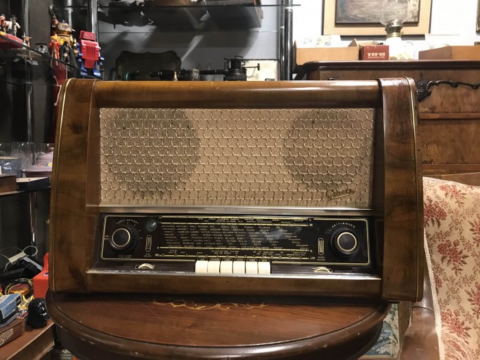 Graetz Lambalı Antika Radyo